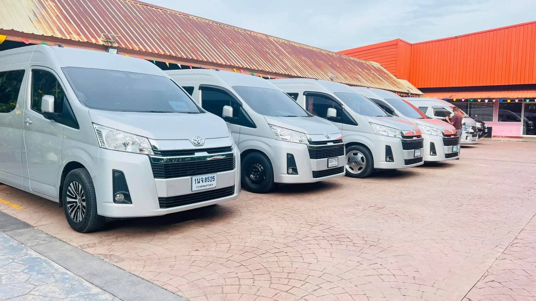 รถตู้ VIP 1